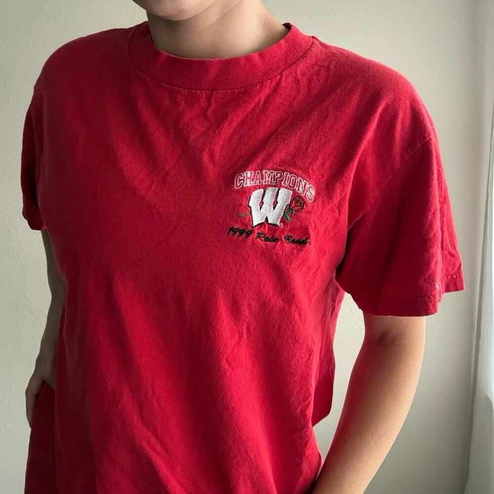 Vintage 1999 Wisconsin Badgers Rose Bowl T-Shirt collegiate football tailgate